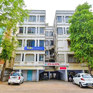 Fabhotel Raj Ratna - Nr Ashram Road